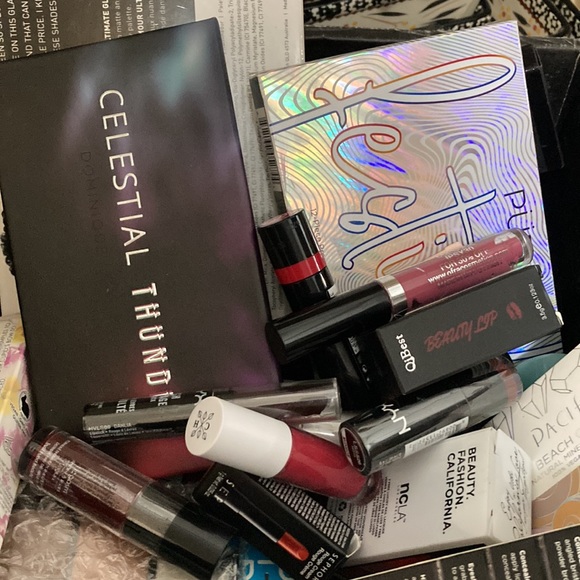 mega boxy charm bundle- NEW - Picture 4 of 4